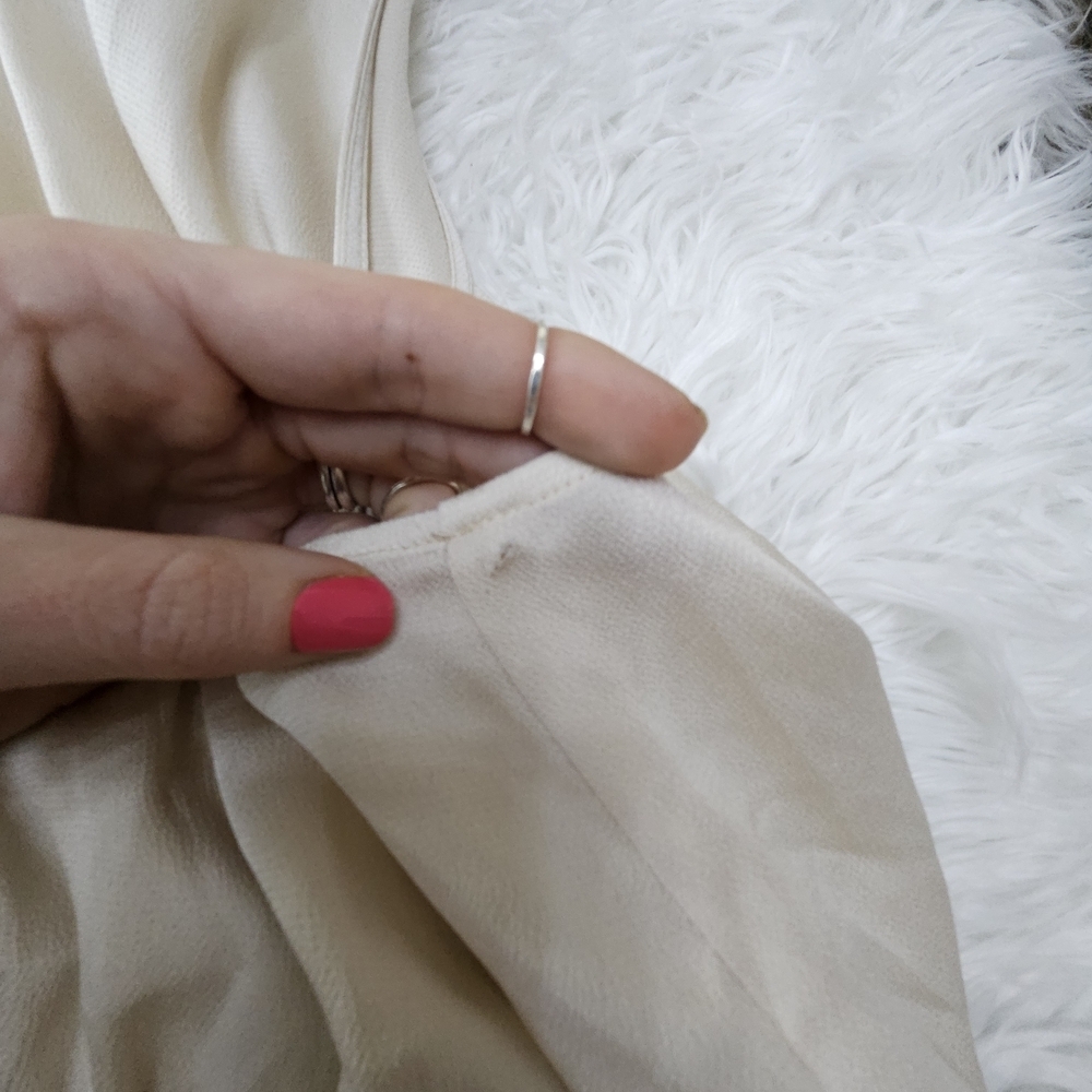 Express Ivory Textured Top - Picture 3 of 3